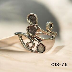 Womens Ring Size 7.5 Band Silver Metal Boho Nature Floral Jewelry 018-7.5